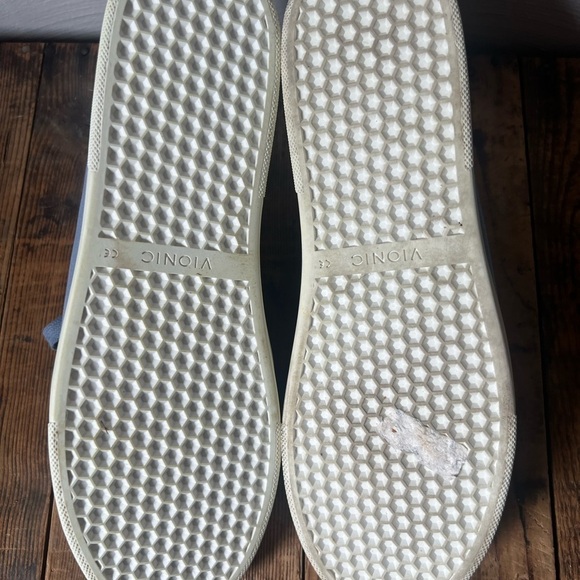 Vionic Brinley Women's Water Resistant Suede Sneaker Size US 11/ EUR 43 - Picture 9 of 11